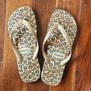 Havaianas Cheetah Leopard Flip Flop Thong Sandals Women’s size 11/12